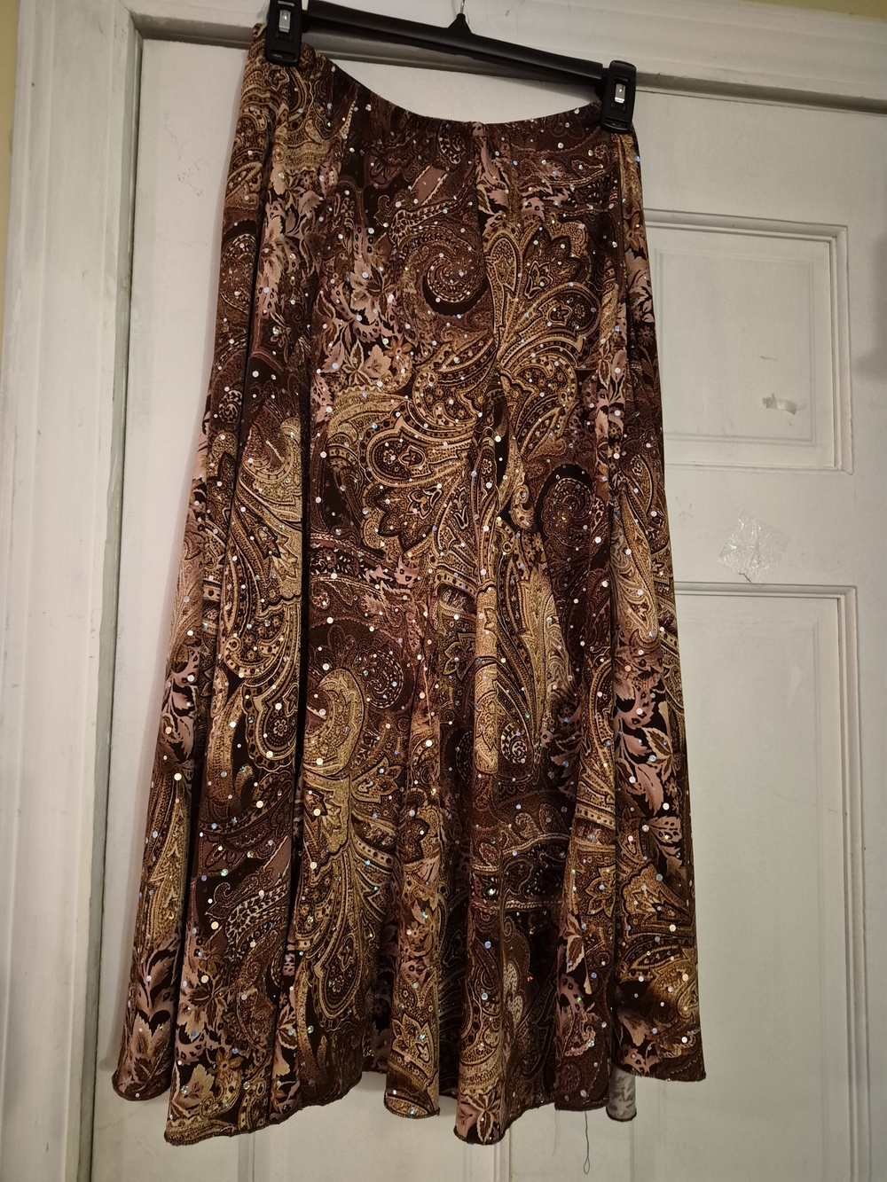 OBJLX Women's Brown Floral With Sequin Decor Skirt Size Small - Picture 4 of 12